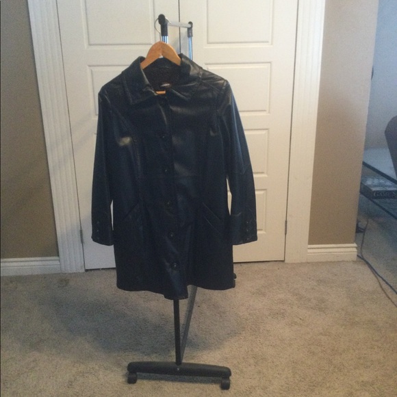 Danier Lined Leather Jacket - Picture 10 of 12